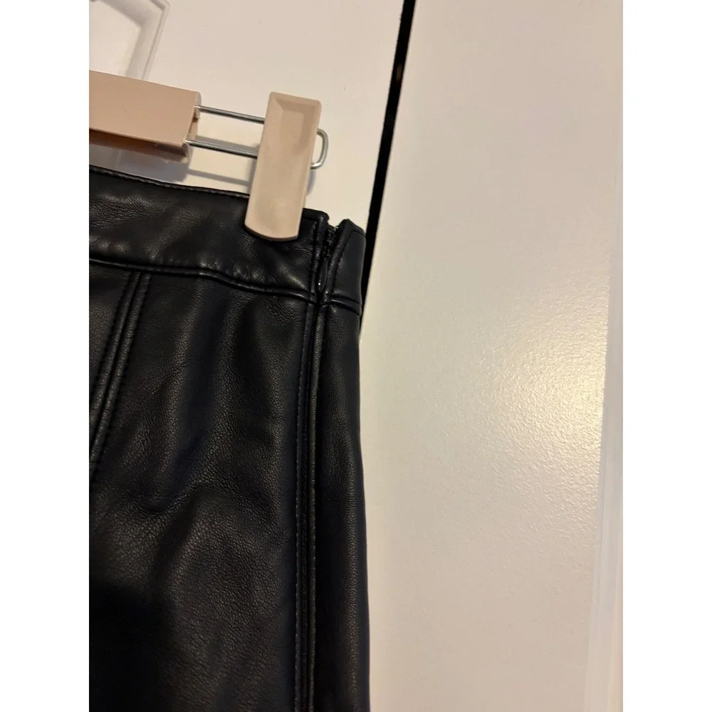 Hollister Faux Leather‎ Pleated Mini Skirt Ultra High Rise Black Size S